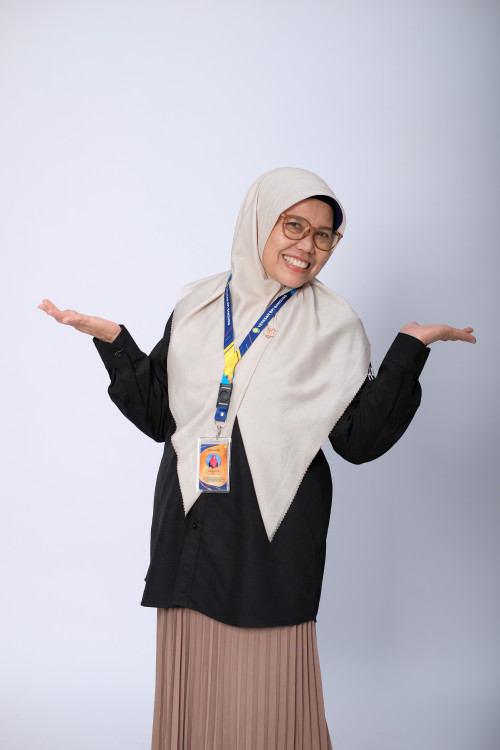 SMA BPI 1 BANDUNG Euis Hayati,S.Pd