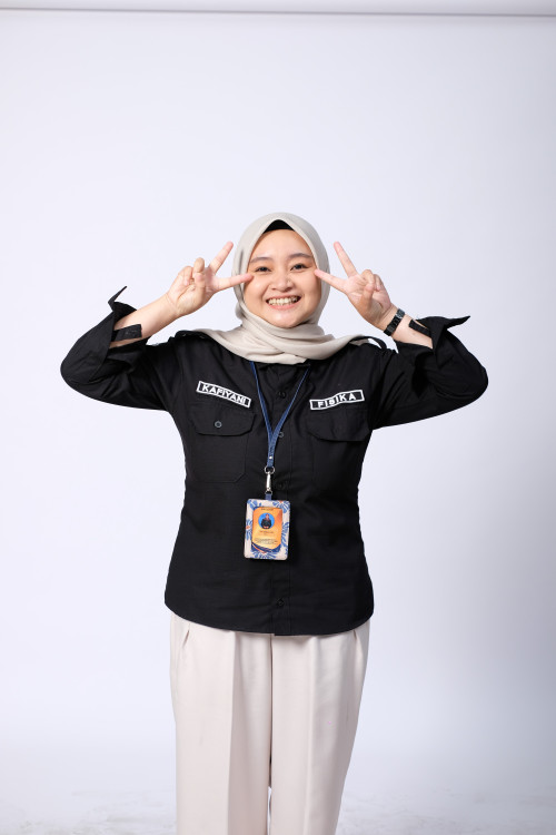 SMA BPI 1 BANDUNG Fitri Kafiyani, S.Pd