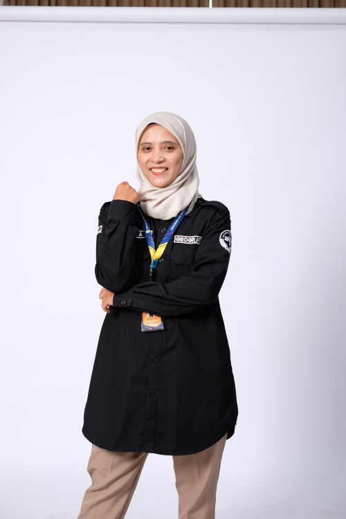 SMA BPI 1 BANDUNG Nia Yuniatika, S.Pd