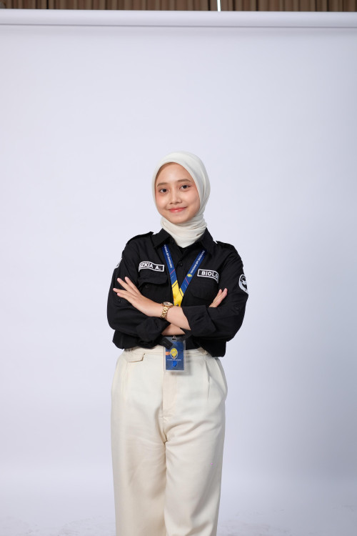 SMA BPI 1 BANDUNG Syifa Nur Shadrina, S.Pd.