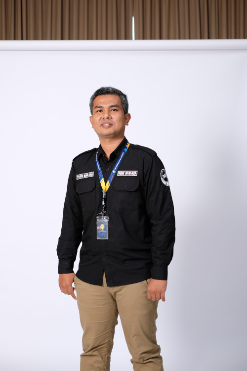 SMA BPI 1 BANDUNG Teguh Maulana, M.Pd