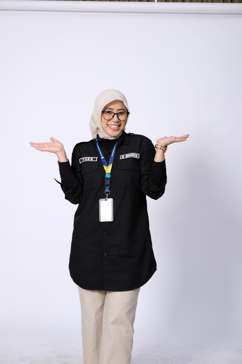 SMA BPI 1 BANDUNG Yuke Anggia Murni, S.Pd